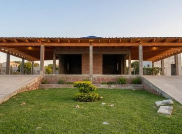Foto · Dos Casas en Venta en Construcción - Tanti