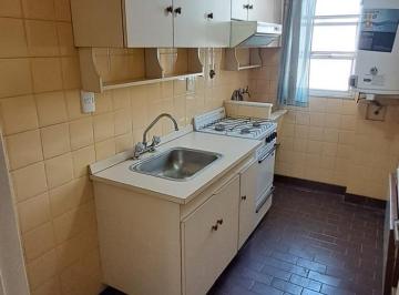 Departamento de 1 ambiente, Avellaneda · Monoambiente Sobre Av Belgrano Al 300, Excelente Ubicación.