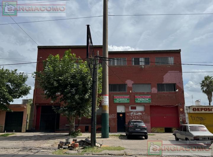 Depósito · 1300m²