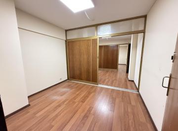 Oficina comercial · 32m² · 3 Ambientes · Oficina Dividida en Galeria La Favorita. Pleno Microcentro