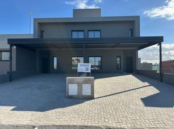 Casa de 5 ambientes, Córdoba · Docta 3 Dorm + 3 Baños - Entrega y Cuotas.
