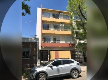 Departamento de 3 ambientes, San Isidro · Excelente Semipiso con Cochera Próximo a Centenario