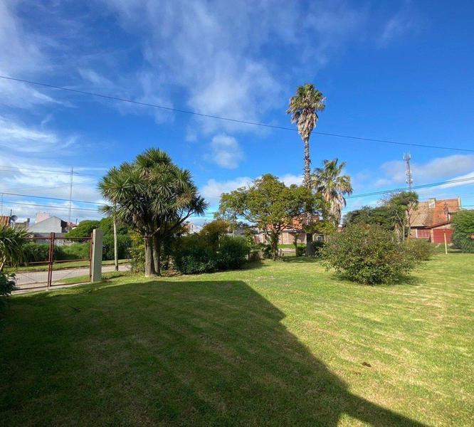 2 lotes en esquina 10 x 30 cada uno Pacheco de Melo esquina Isla Cerdeña