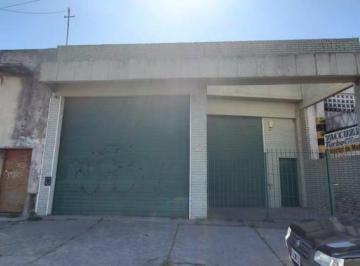 Bodega-Galpón · 370m² · Deposito de 10 X 43 de Fondo en Juan B Justo y Neuquen
