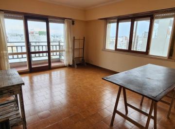 Departamento · 44m² · 2 Ambientes · Departamento de 2 Ambientes en H. Yrigoyen y Moreno