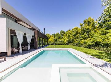 Casa · 525m² · 8 Ambientes · 6 Cocheras · Increible y Moderna Casa en La Rastra, Ayres de Pilar