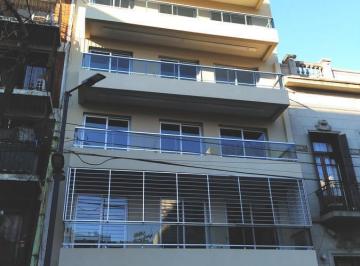 Departamento · 101m² · 4 Ambientes · 1 Cochera · Hermoso Departamento de 4 Ambientes en Flores con Amenities!