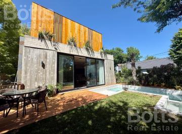 Casa · 240m² · 5 Ambientes · 2 Cocheras · Casa en Venta en Country Club Banco Provincia