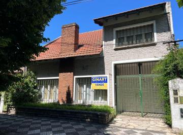Casa de 6 ambientes, Esteban Echeverría · Apto Credito! Propiedad con 2 Viviendas Sobre 300 m² de Lote!