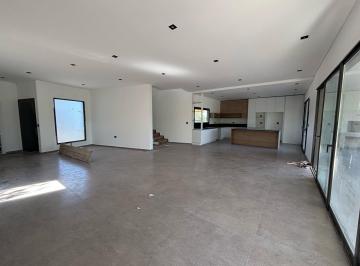 Casa · 1000m² · 5 Ambientes · 2 Cocheras · Casa - Estancia Q2