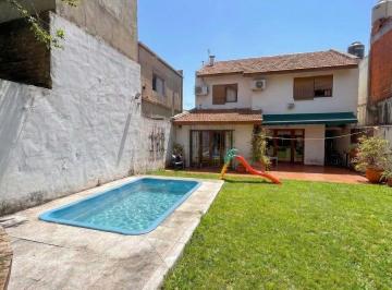 Casa · 220m² · 5 Ambientes · Venta Chalet en Haedo Norte