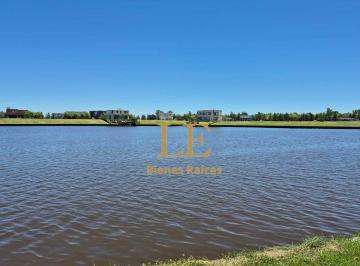 Terreno · 910m² · Venta de Lote Al Río en Barrio Náutico El Naudir, Escobar