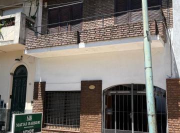 Casa · 142m² · 4 Ambientes · 2 Cocheras · Casa, Cuatro Ambientes con Cochera Doble, en Venta. Morón
