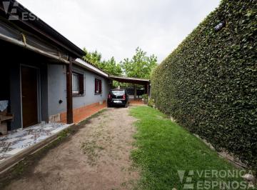 Casa · 157m² · 4 Ambientes · 3 Cocheras · Casa de Cuatro Ambientes en Venta, Ciudad Evita