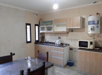 Casa · 120m² · 3 Ambientes · 2 Cocheras · Dorrego 5900 - Setubal
