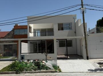 Casa de 7 ambientes, La Plata · Casa a Estrenar en Venta
