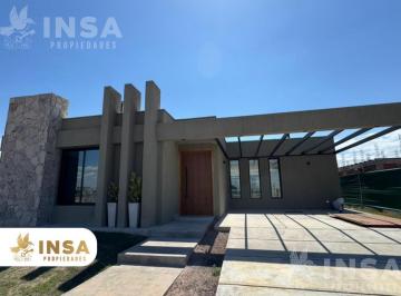 Casa · 191m² · 4 Ambientes · 2 Cocheras · Casa en Venta Lar de Boedo