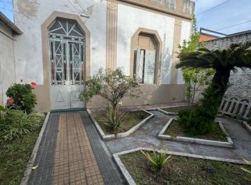Casa de 5 ambientes, Lanús · Ideal Inversor! Propiedad en Venta en Remedios de Escalada. Lanus