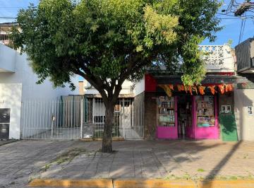 Casa · 110m² · 3 Ambientes · 2 Cocheras · Venta Casa con Local – San Antonio de Padua