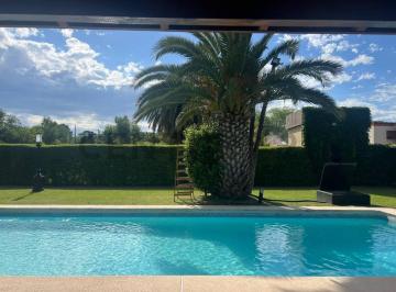 Casa · 390m² · 4 Ambientes · 6 Cocheras · Venta Casa 4 Ambientes, La Reja, Moreno