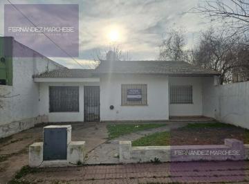 Casa · 3 Ambientes · Casa en Centro de Lujan