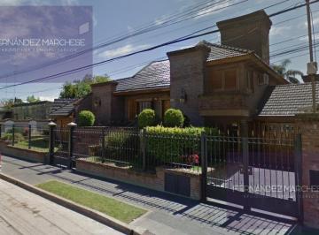 Casa · 455m² · 6 Ambientes · Casa en Centro de Lujan