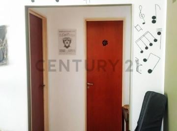 Departamento · 48m² · 3 Ambientes · 1 Cochera · Departamento en Venta – 1 Dormitorio con Cochera y Baulera Ubicado en Calle 55 Entre 4 y 5, en un 4
