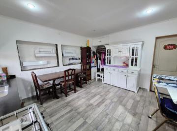 PH · 70m² · 4 Ambientes · 1 Cochera · PH de 4 Ambientes con Cochera Para un Auto en Wilde Este