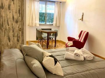 Departamento · 28m² · 1 Ambiente · Amplio Monoambiente en Salguero y Paraguay. Impecable!