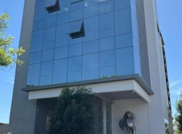 Oficina comercial · 140m² · 1 Ambiente · 1 Cochera · Oficina en Macrocentro