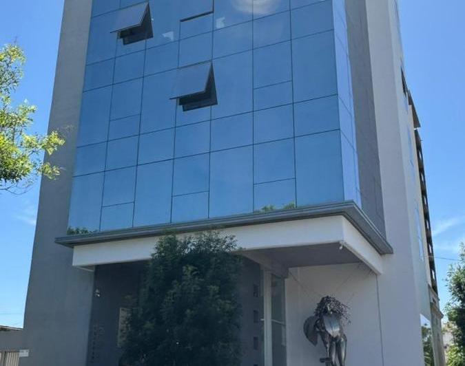 Oficina comercial · 140m² · 1 Ambiente · 1 Cochera