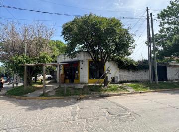 Casa · 160m² · 5 Ambientes · Dos Casas y un Local en Venta en Moreno