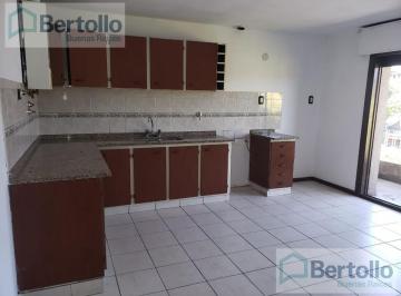 Casa · 63m² · 3 Ambientes · Venta - Casa en Planta Alta - 2 Dorm. - Solis 848 - Belgrano - Rosario
