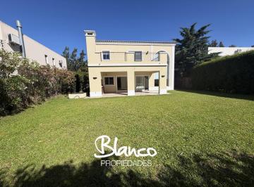 Casa · 260m² · 5 Ambientes · 2 Cocheras · Casa en Venta en Los Sauces, Nordelta, Tigre