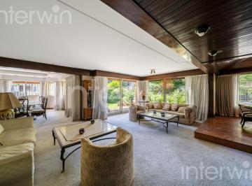 vertical · Departamento Tipo Casa en Venta - 5 Amb. - Jardín - Cochera - Baulera - Belgrano - Belgrano R.
