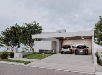Casa · 107m² · 5 Ambientes · 2 Cocheras · Casa en Docta Boulevard