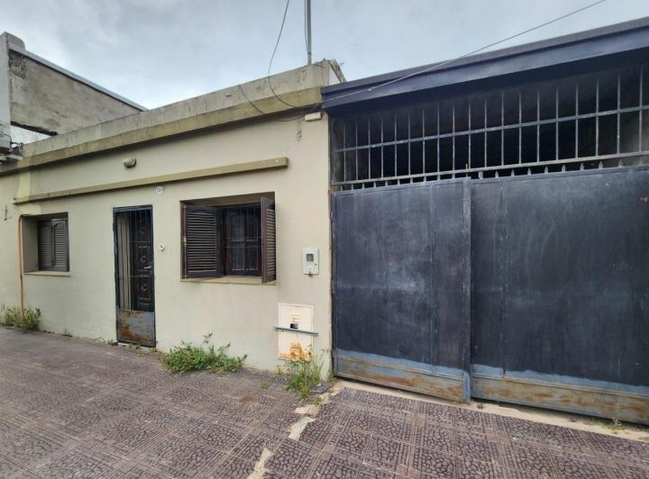 Casa · 130m² · 6 Ambientes · 1 Cochera