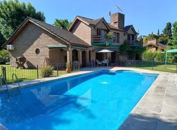 Casa · 180m² · 6 Ambientes · 5 Cocheras · Espectacular Casa en Country Club del Banco Provincia de Buenos Aires