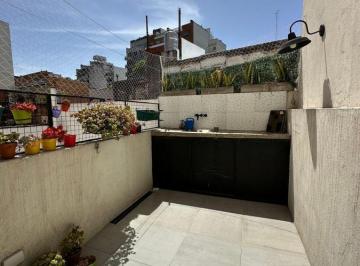 Departamento · 53m² · 3 Ambientes · 3 Ambientes Súper Luminoso con Balcón y Patio – ¡Impecable y Listo Para Mudarse!