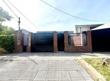 PH de 3 ambientes, Lomas de Zamora · PH 3 Ambientes Al Frente con Garage y Patio