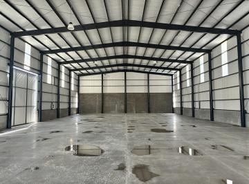 Bodega-Galpón · 900m² · 1 Ambiente · Nave Industrial 900 m² en Rodriguez Peña Alquiler