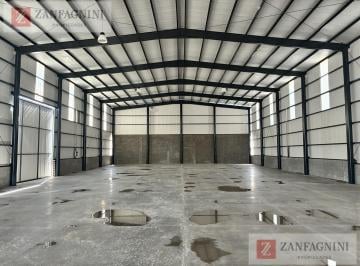 Bodega-Galpón · 900m² · 1 Ambiente · Nave Industrial 900 m² en Rodriguez Peña Alquiler