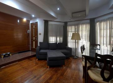 Casa · 151m² · 4 Ambientes · 1 Cochera · Casa en Venta Mataderos