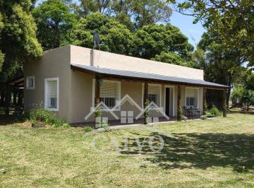 Campo , Mercedes · Casa Quinta con Pileta. 1,6 Ha Mercedes, Buenos Aires.