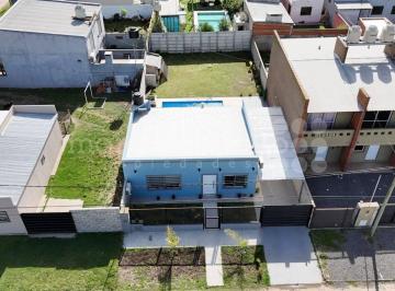MRE-MRE-2420_2 · Casa en Venta 2 Dorm. con Pileta en Chascomus Laguna Barrio