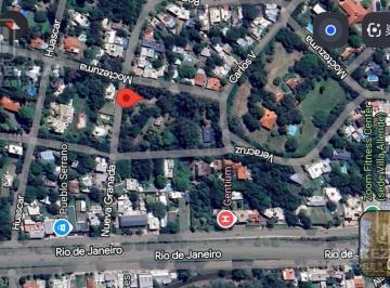 Terreno · 750m² · Venta - Terreno de 750 m² en Lomas Oeste, Villa Allende