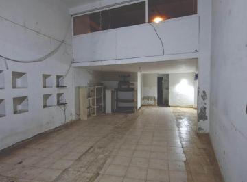 Local comercial · 110m² · Local Comercial en Once Apto Todo Rubro y Deposito
