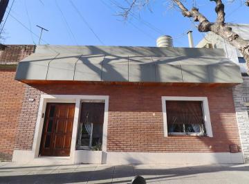 PH · 128m² · 4 Ambientes · Venta PH Entrada Independiente Patio y Terraza – Apto Credito y Sin Expensas!