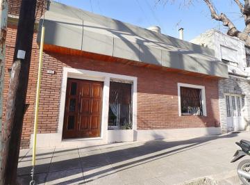 PH · 128m² · 4 Ambientes · Venta PH Entrada Independiente Patio y Terraza – Apto Credito y Sin Expensas!