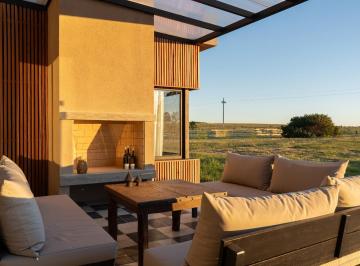 Campo · 200m² · 5 Ambientes · 2 Cocheras · Cno Eguzquiza Km 10,2000